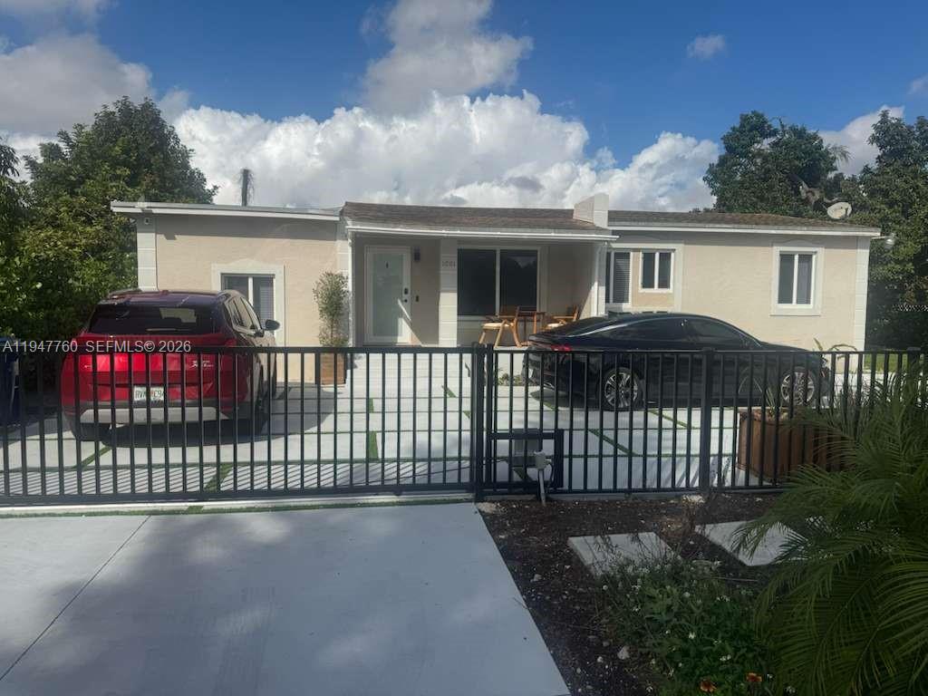 BISCAYNE GARDENS SEC F PT - Residential