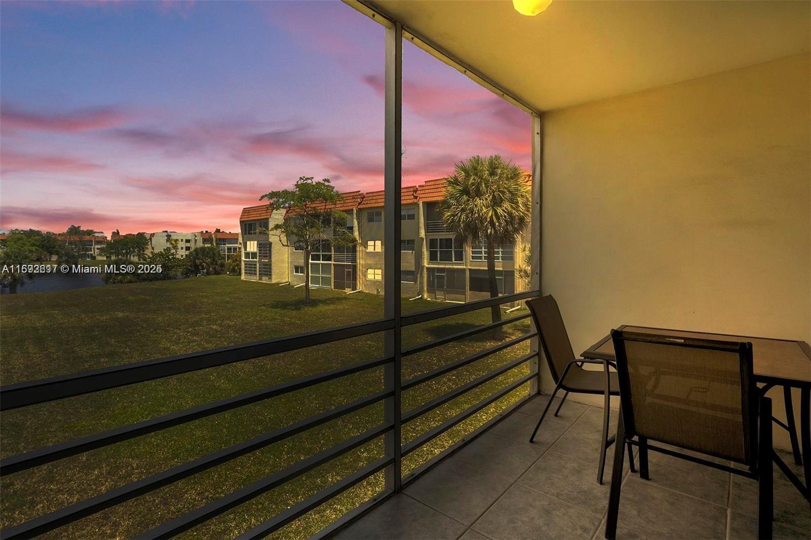 2951 E Sunrise Lakes Dr 209, Sunrise, Miami-Dade County, Florida - 2 Bedrooms  
2 Bathrooms - 
