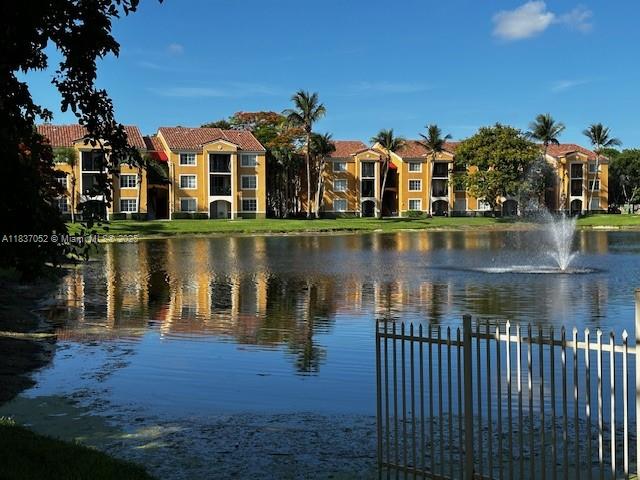 2151 W Preserve Way 202, Miramar, FL, 33025/$309,000 4 2151 W Preserve Way 202