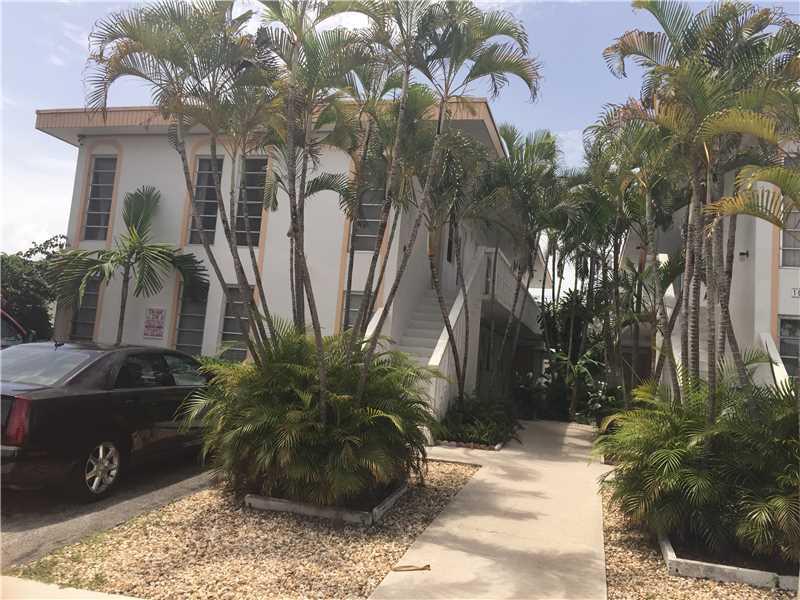 Cozy corner unit, freshly painted, walking closet, perfect for single person or couple