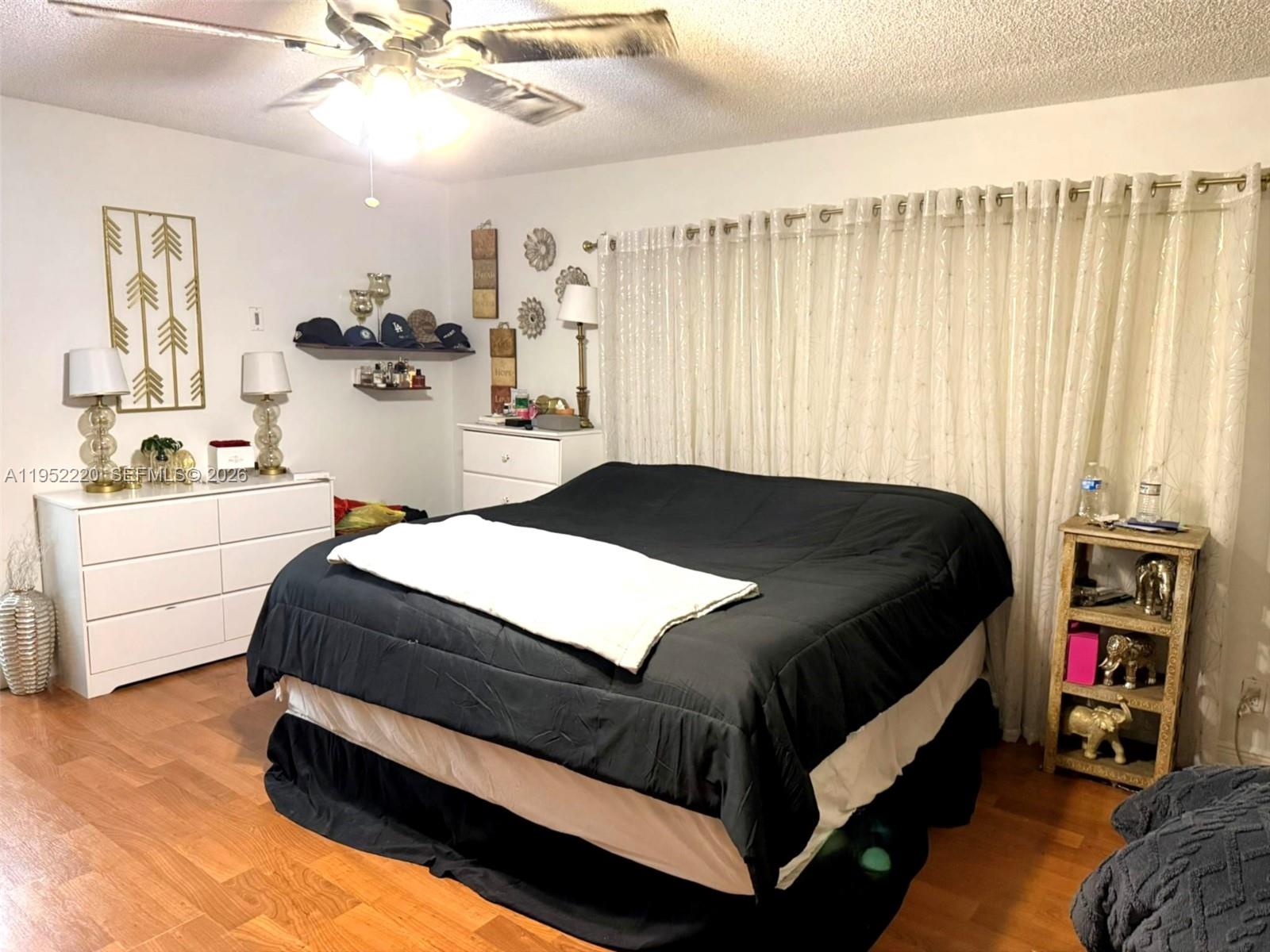 PASADENA LAKES SOUTH - Residential