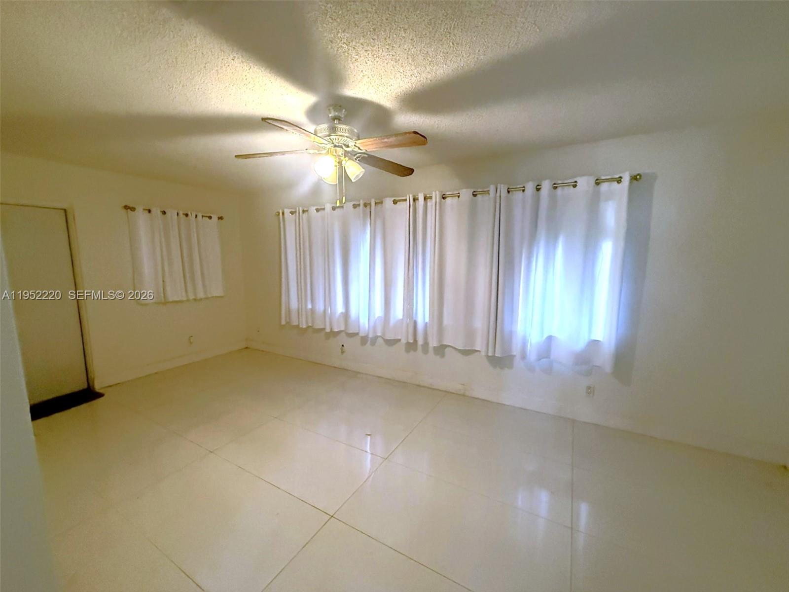 PASADENA LAKES SOUTH - Residential