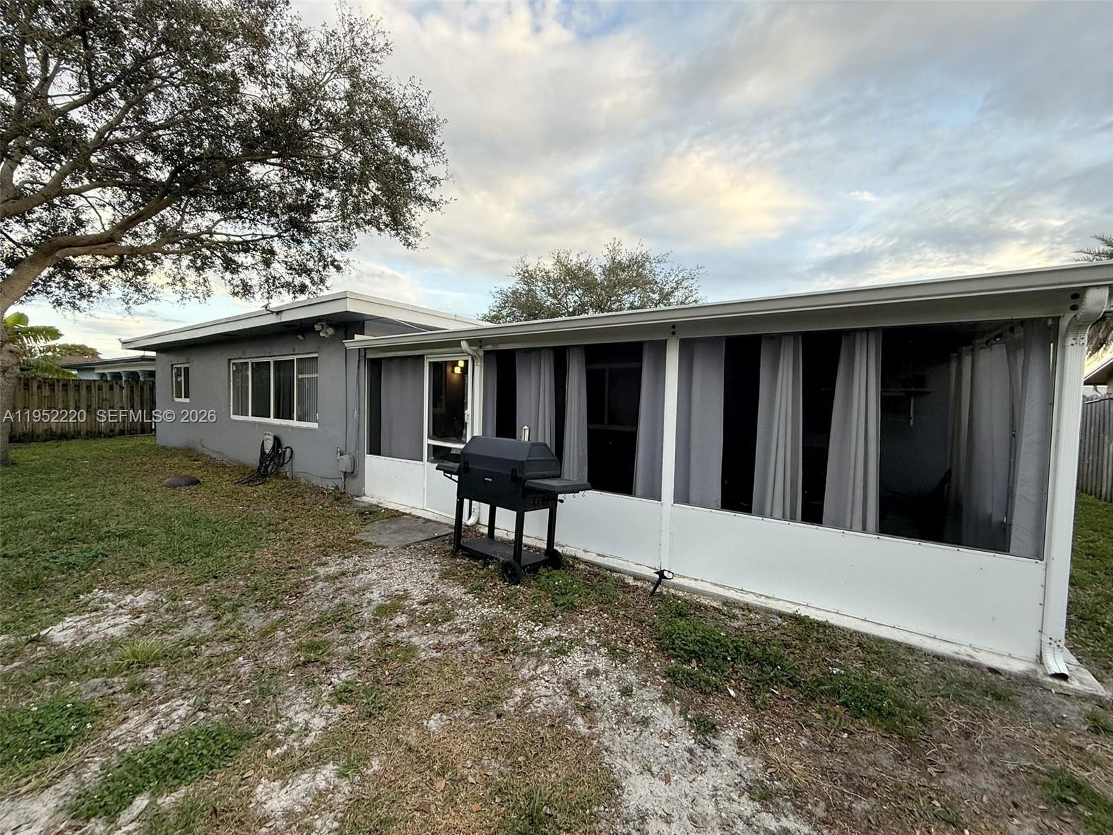 PASADENA LAKES SOUTH - Residential