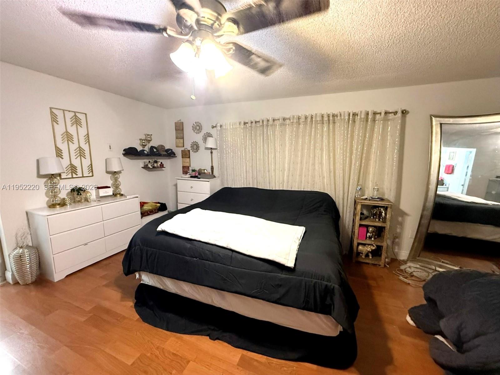 PASADENA LAKES SOUTH - Residential