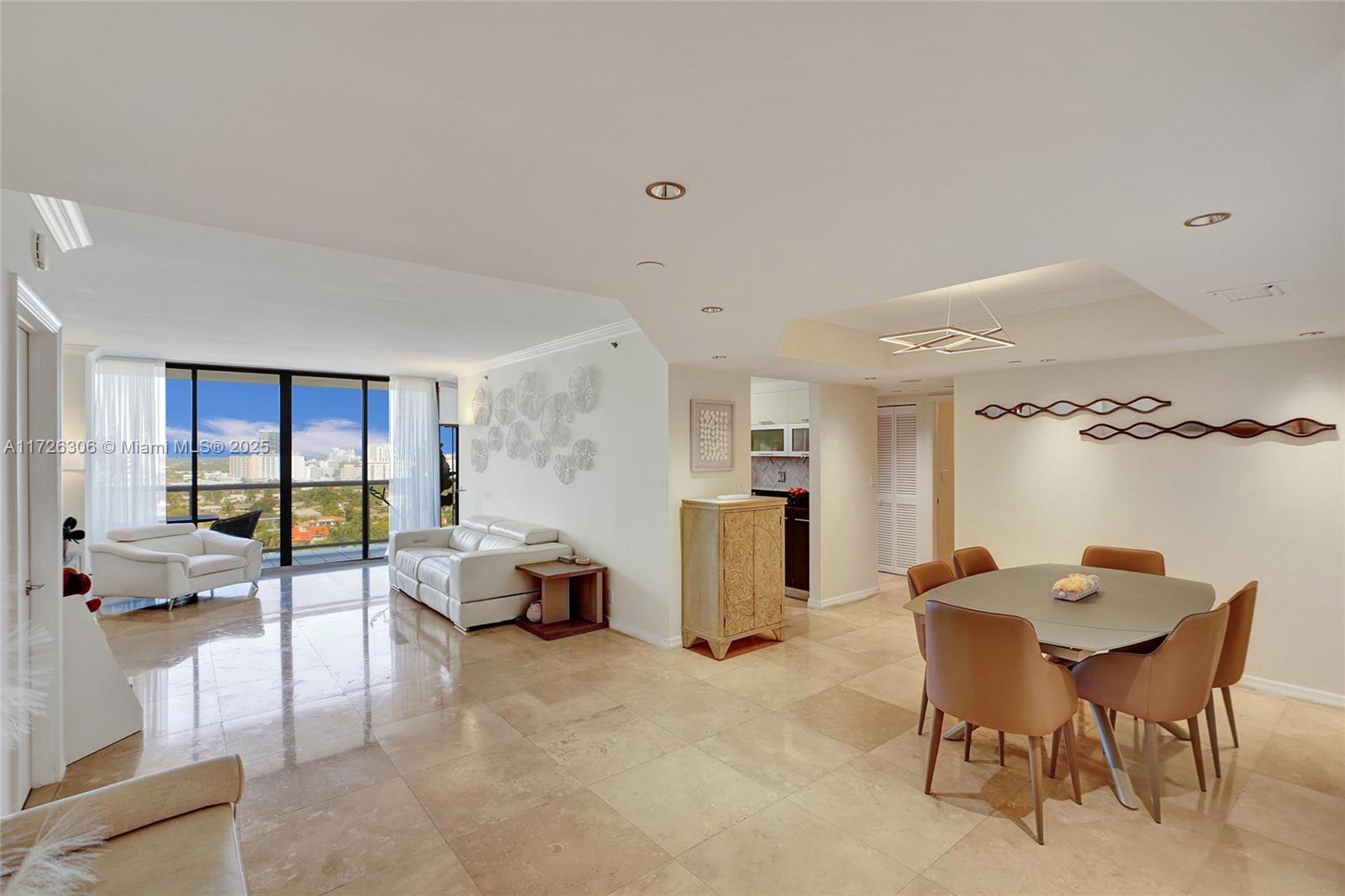 3600 Yatch Club Dr 1701