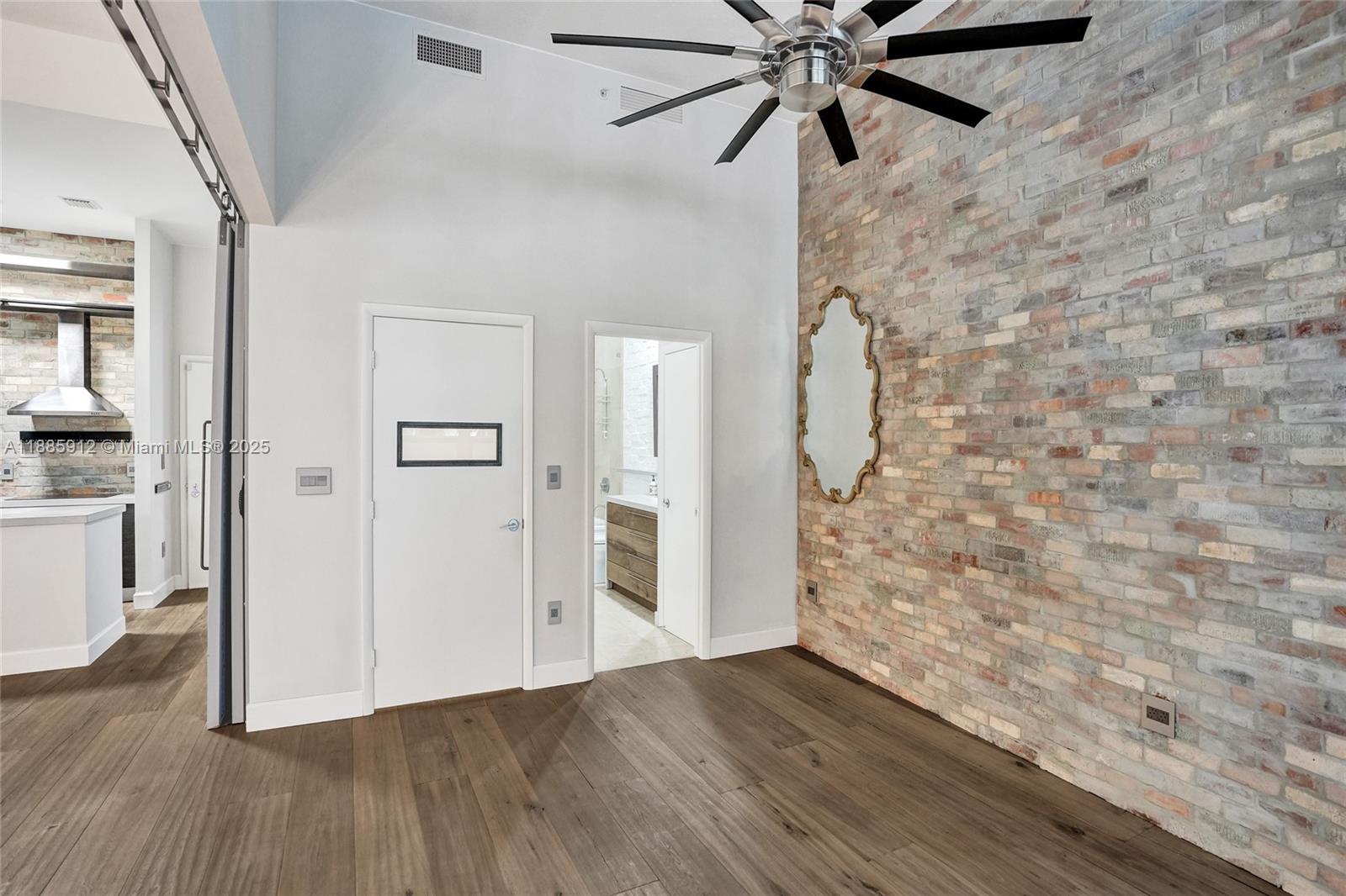 CITYPLACE SOUTH TOWER CON - Residential Lease