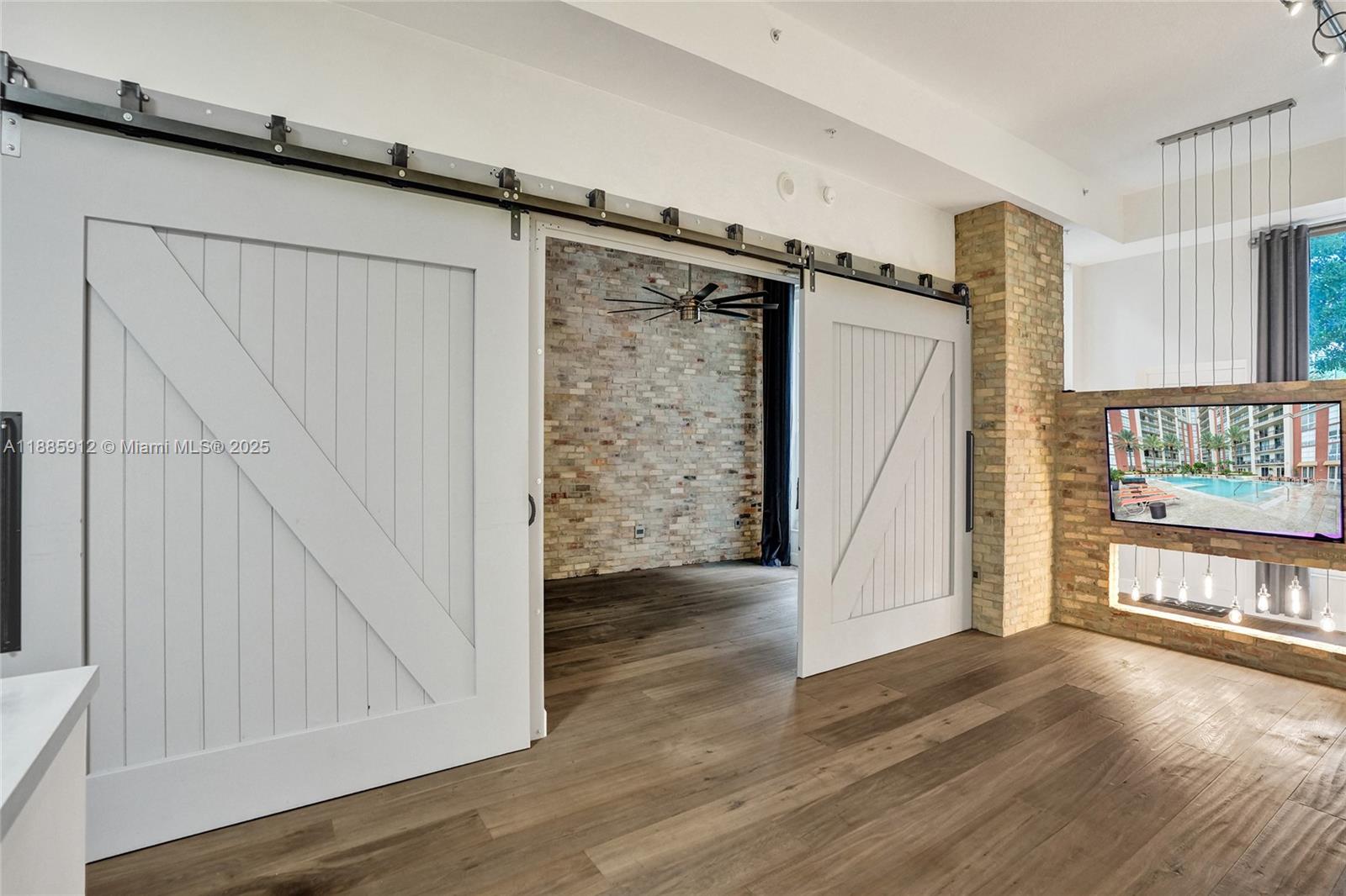 CITYPLACE SOUTH TOWER CON - Residential Lease