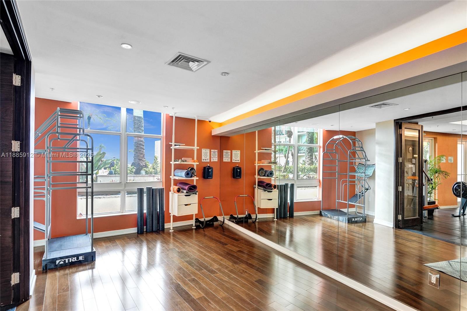 CITYPLACE SOUTH TOWER CON - Residential Lease