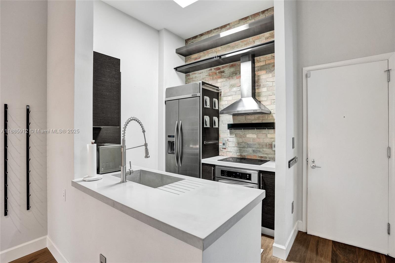 CITYPLACE SOUTH TOWER CON - Residential Lease