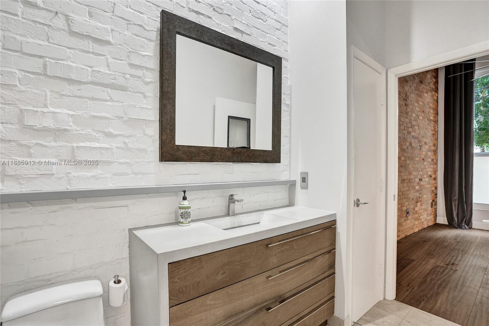 CITYPLACE SOUTH TOWER CON - Residential Lease