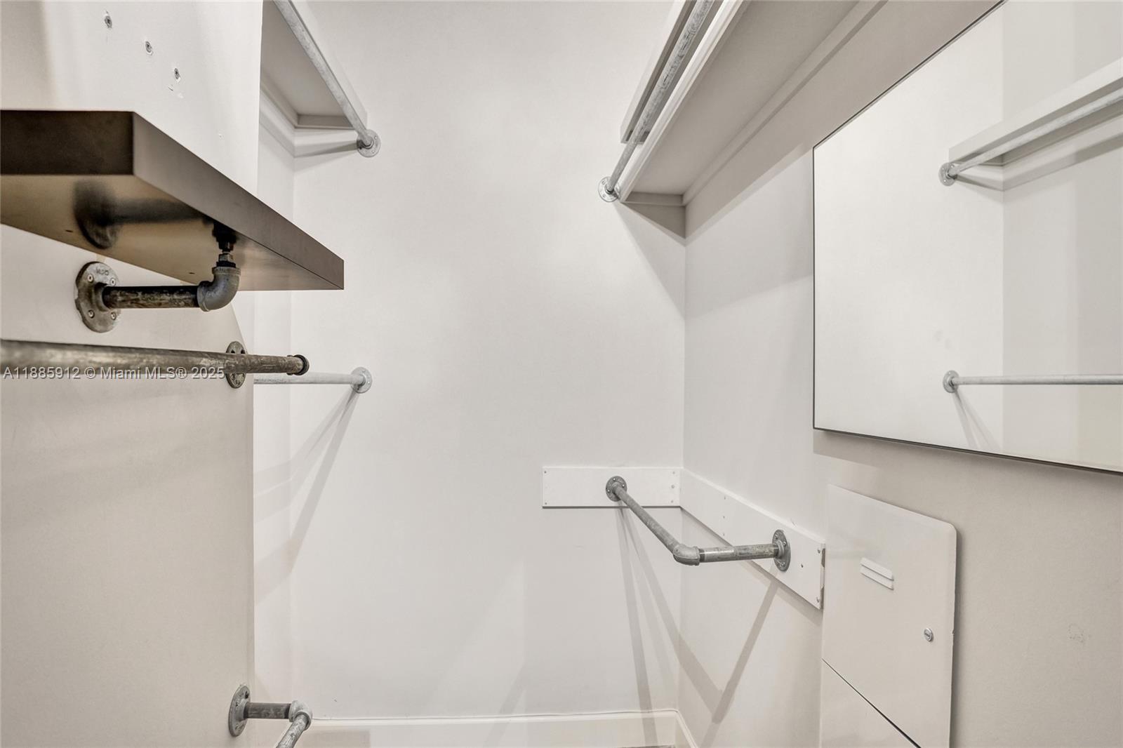 CITYPLACE SOUTH TOWER CON - Residential Lease