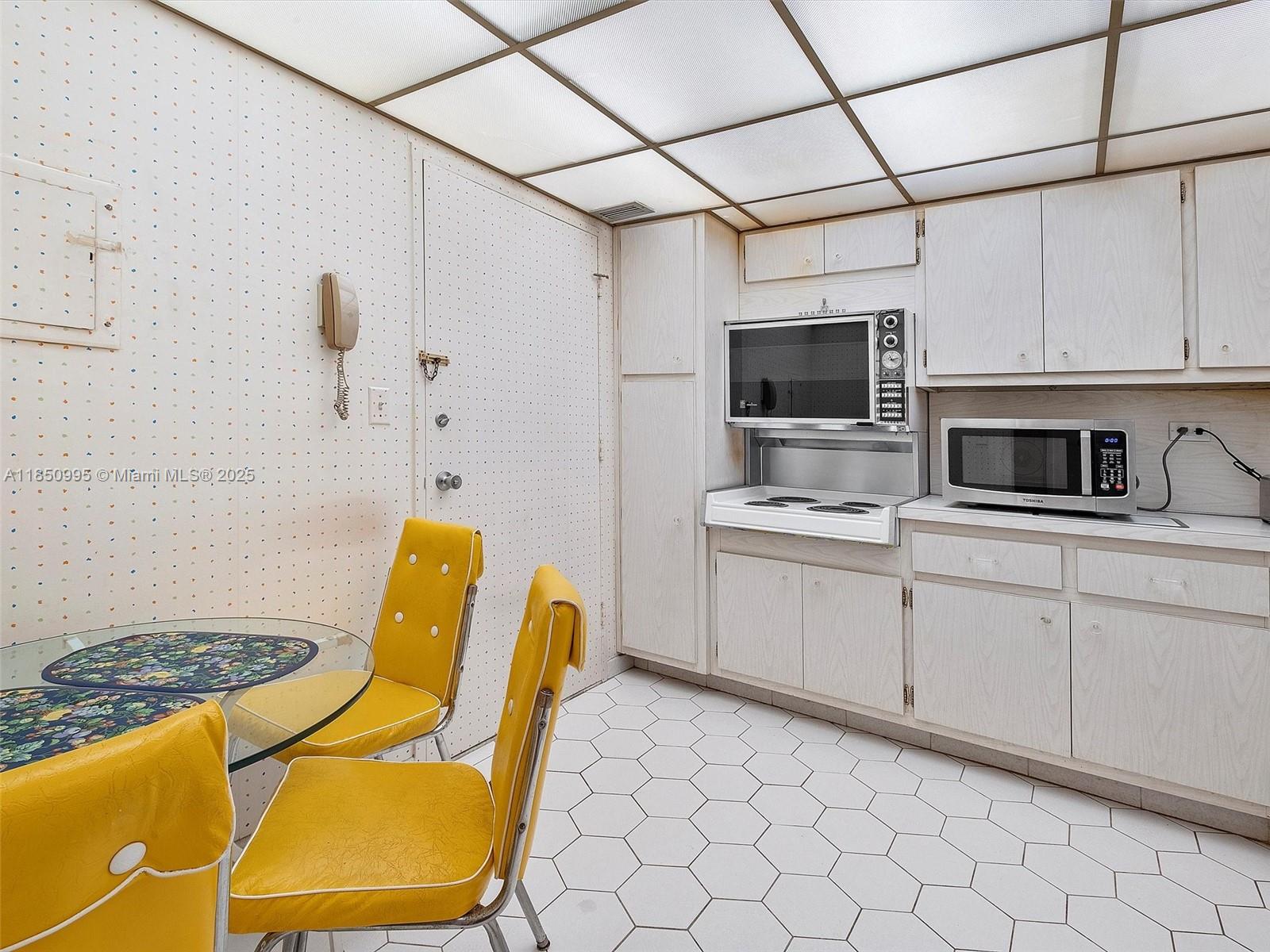 OCEANSIDE PLAZA CONDO - Residential