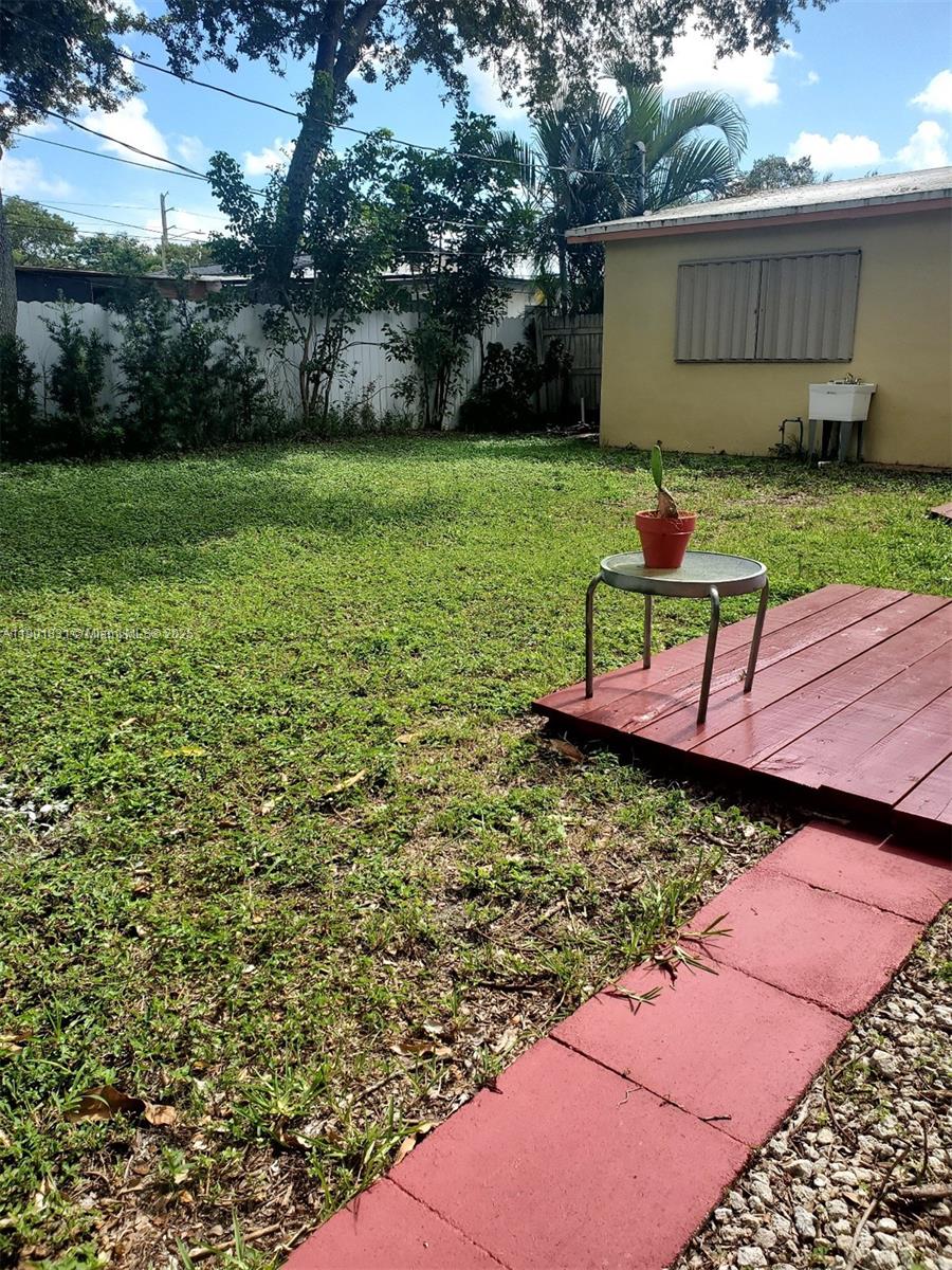 DRIFTWOOD ACRES NO 5 - Residential Lease