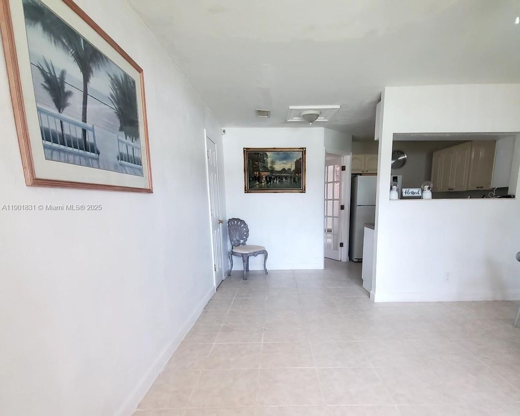 Photo of Hollywood, FL 33024 (MLS # A11901831)