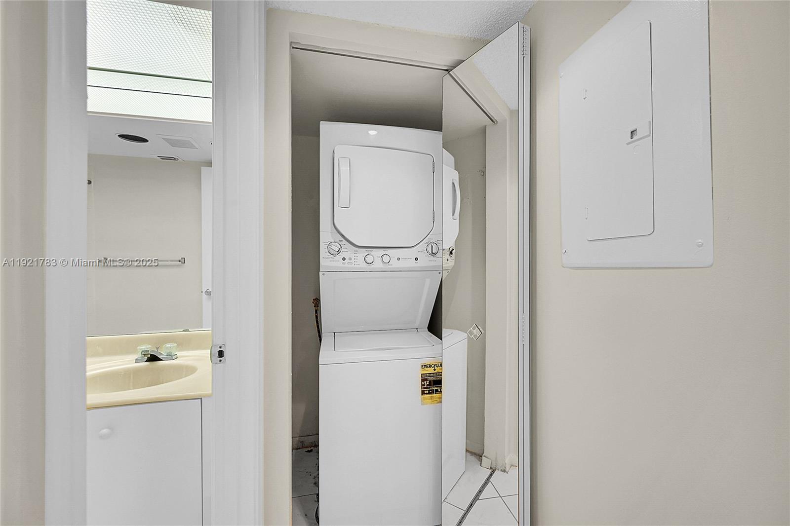 ABACO VILLAGE F CONDO - Residential Lease