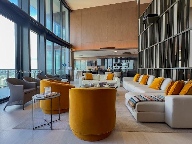 18555 COLLINS AVENUE COND - Residential Lease