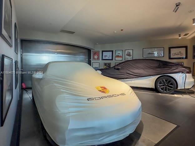 18555 COLLINS AVENUE COND - Residential Lease