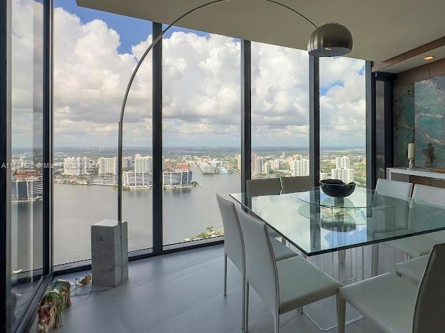 18555 COLLINS AVENUE COND - Residential Lease