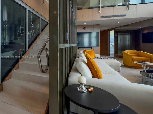 18555 COLLINS AVENUE COND - Residential Lease