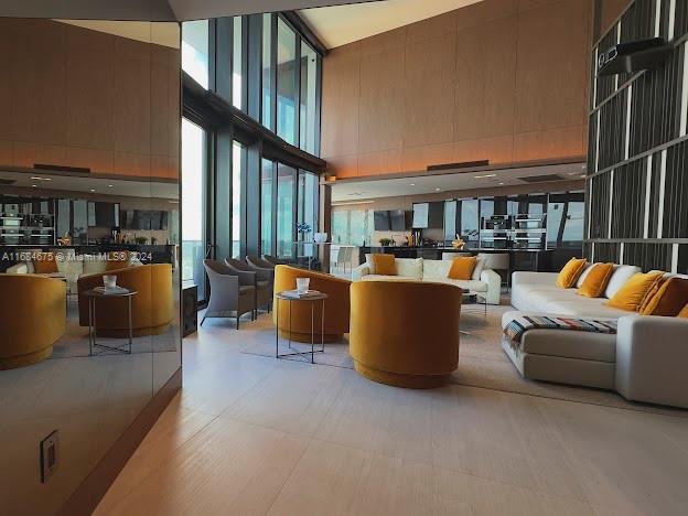 18555 COLLINS AVENUE COND - Residential Lease