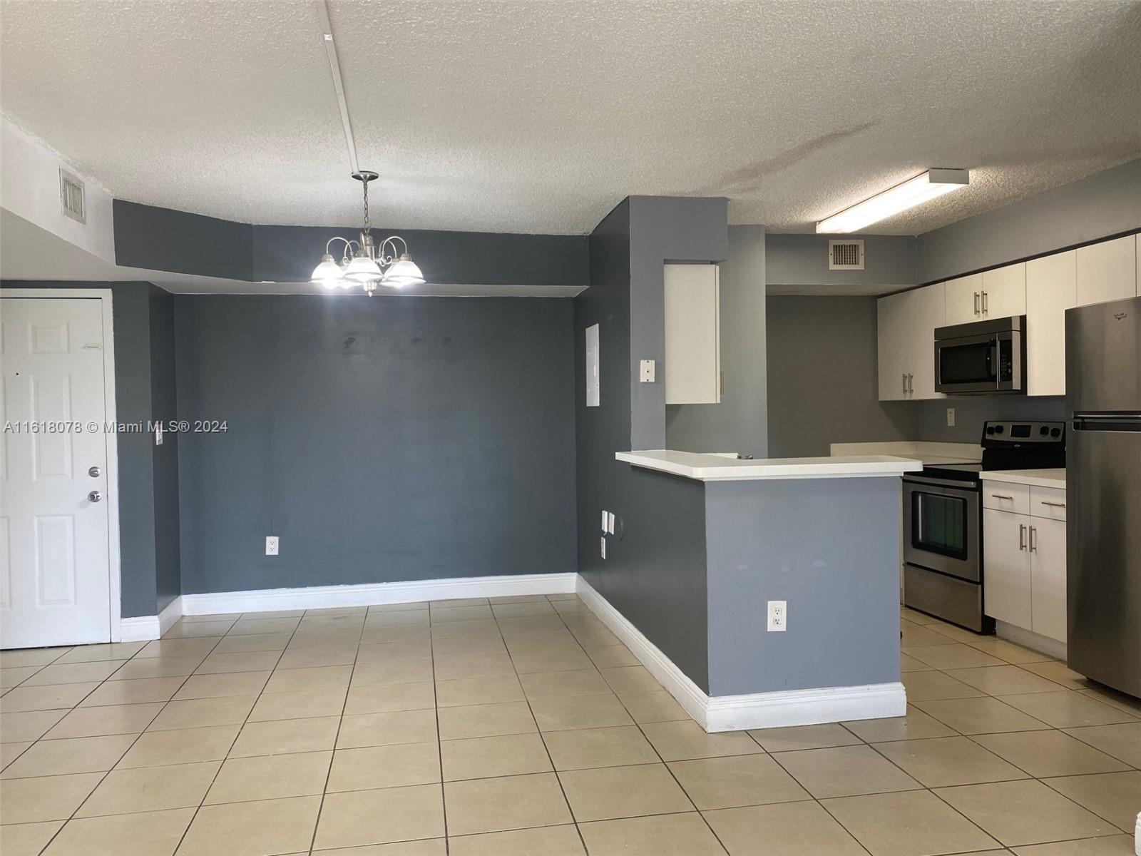 KENDALL LAKE TOWERS CONDO - Residential Lease