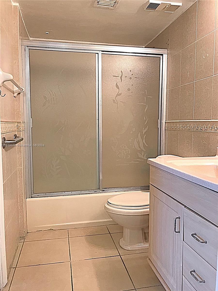 KENDALL LAKE TOWERS CONDO - Residential Lease