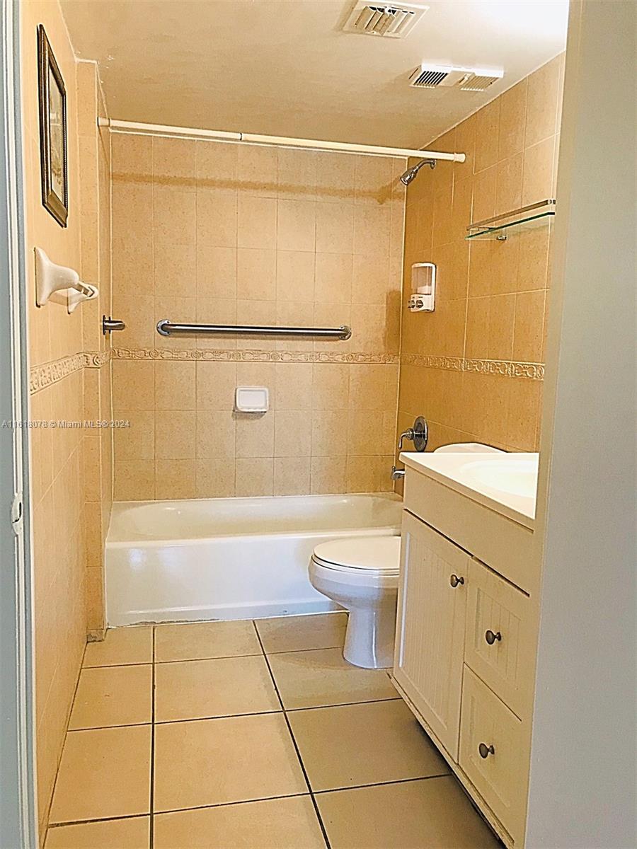 KENDALL LAKE TOWERS CONDO - Residential Lease