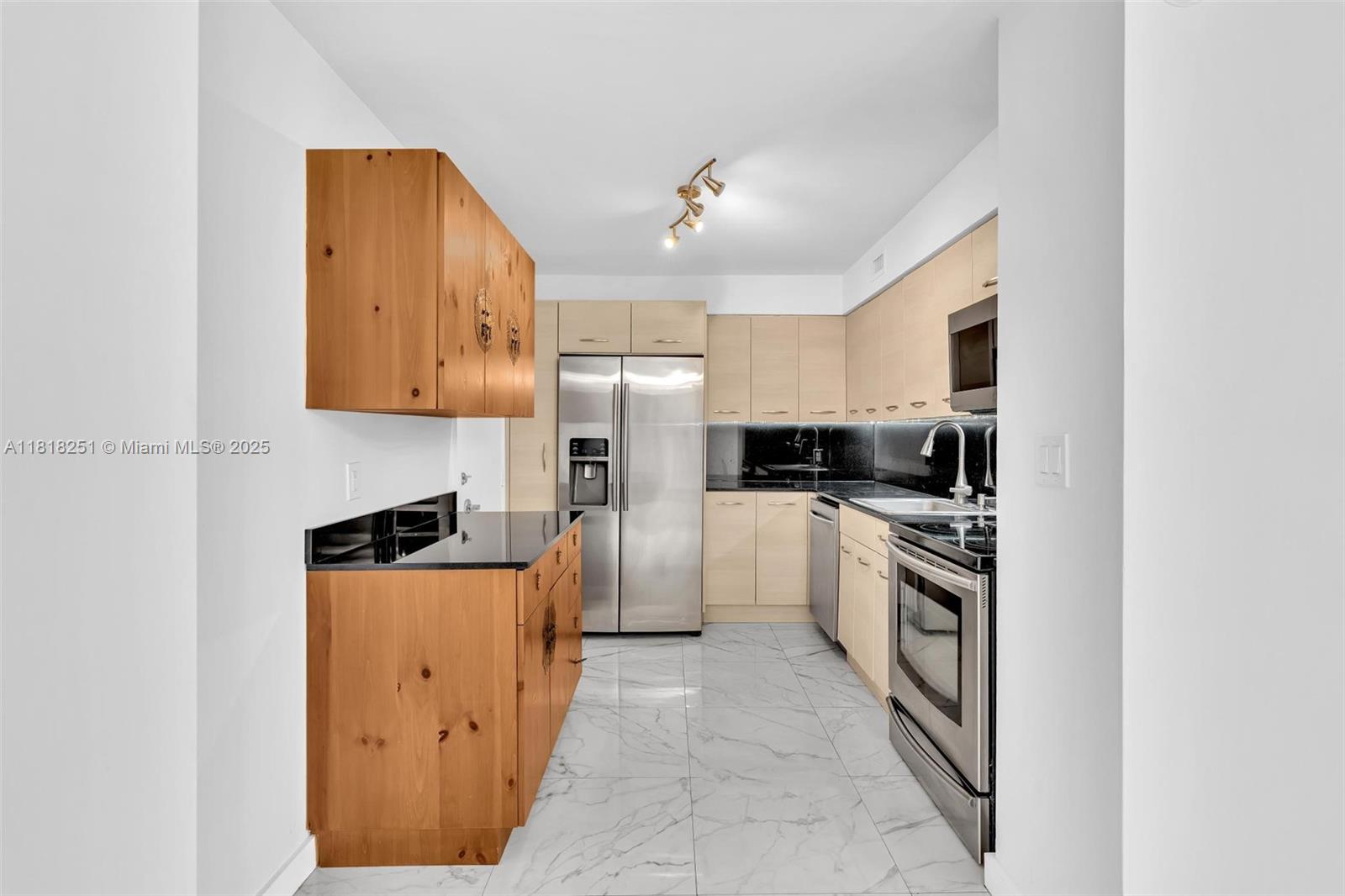 AQUASOL CONDO - Residential