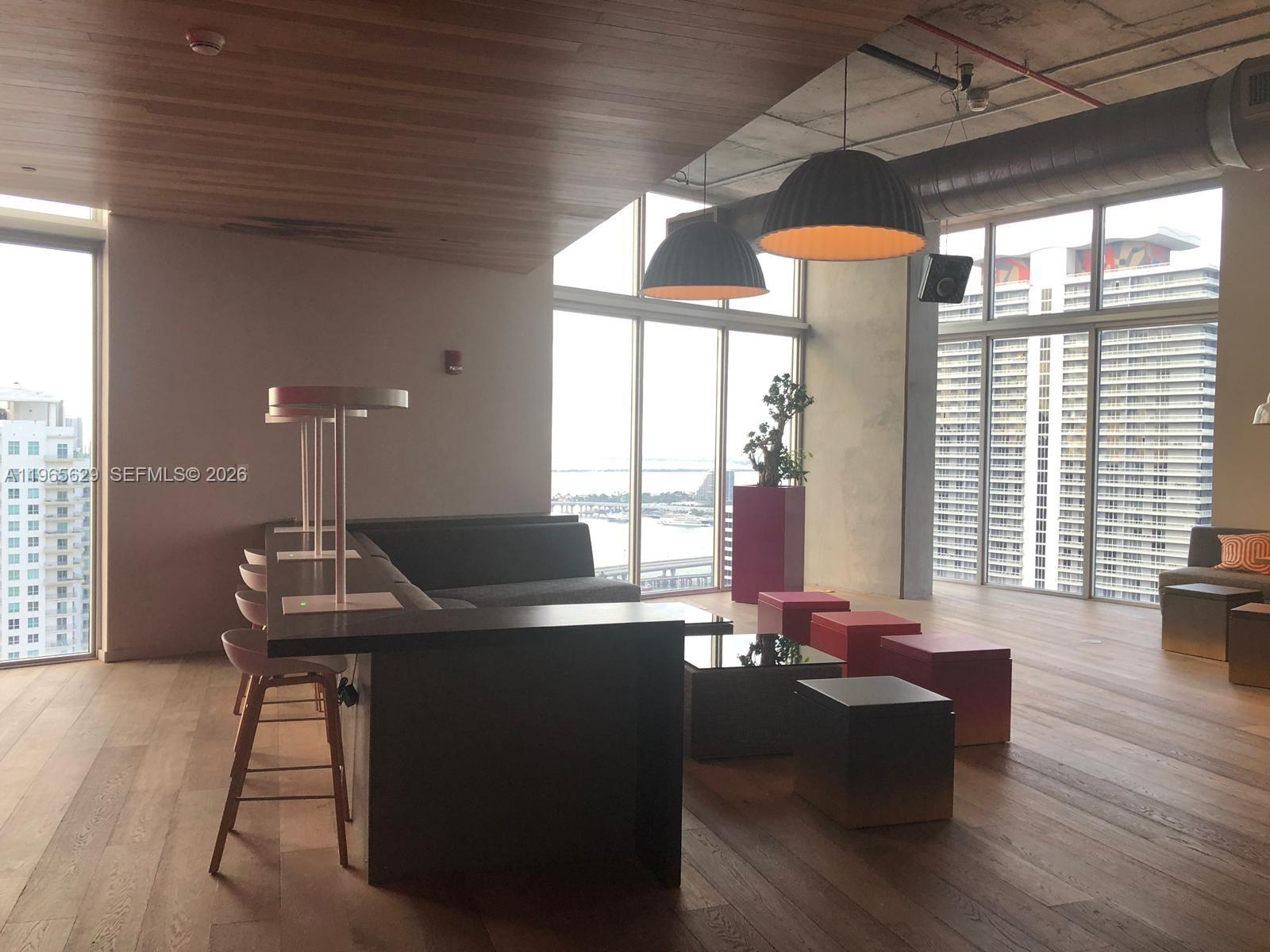 CENTRO CONDO - Residential