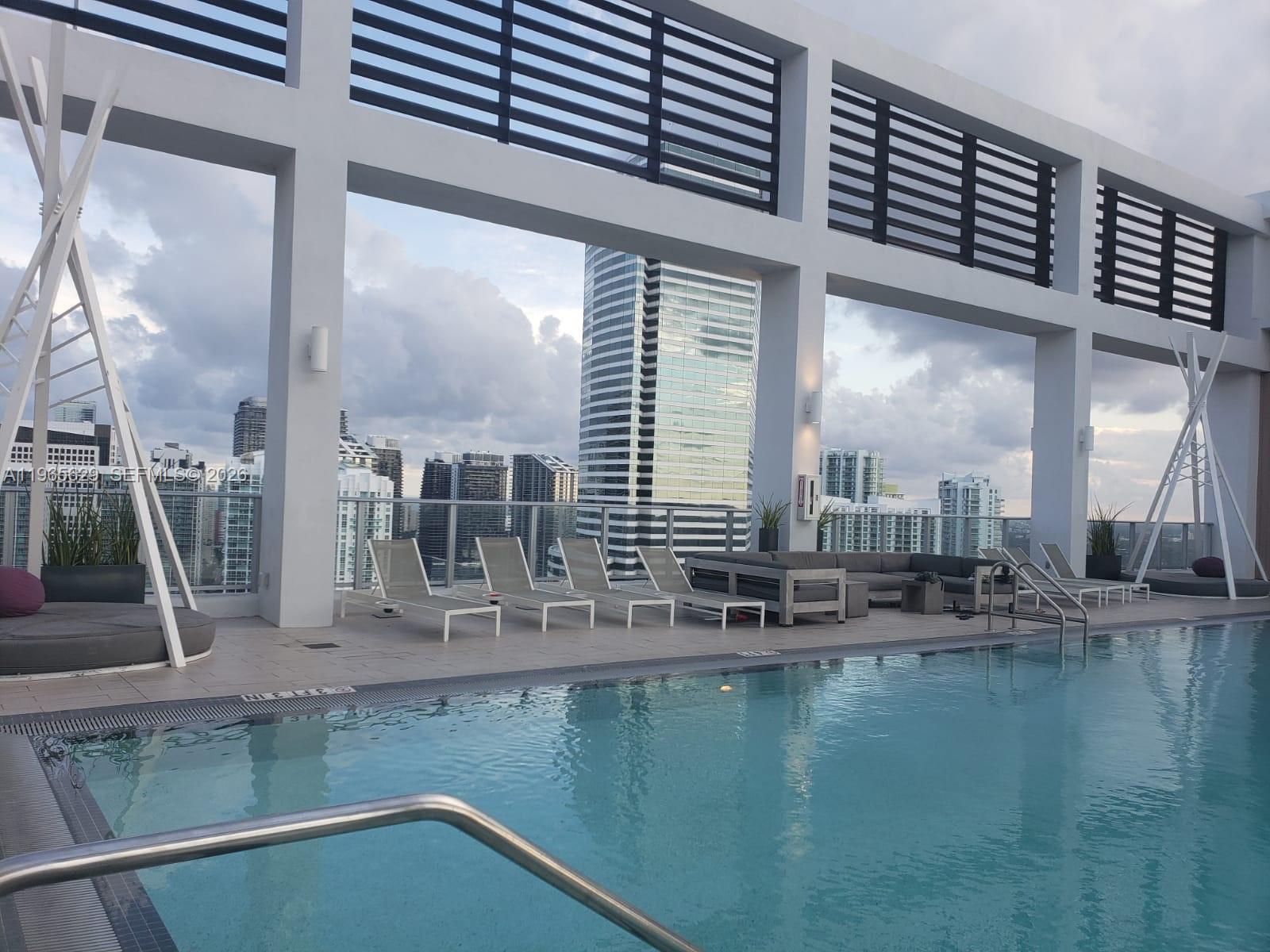 CENTRO CONDO - Residential