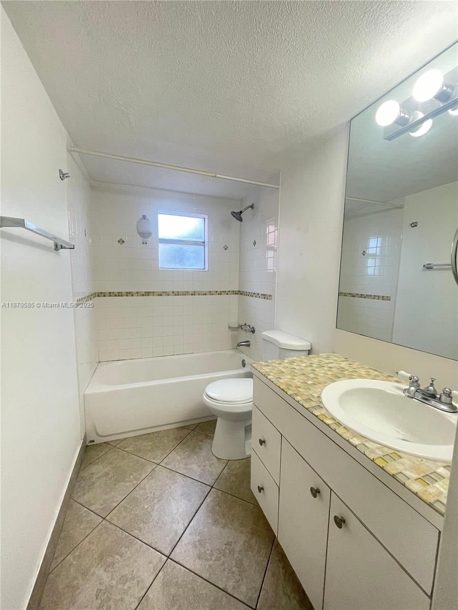 CORAL WAY GARDENS CONDO - Residential Lease