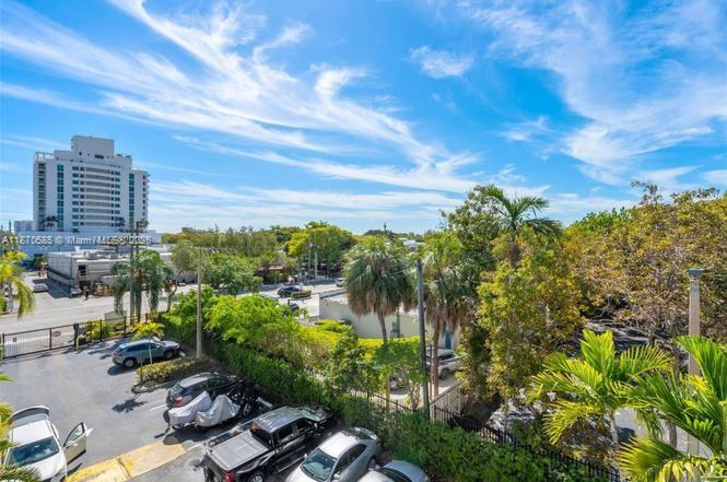 CORAL WAY GARDENS CONDO - Residential Lease