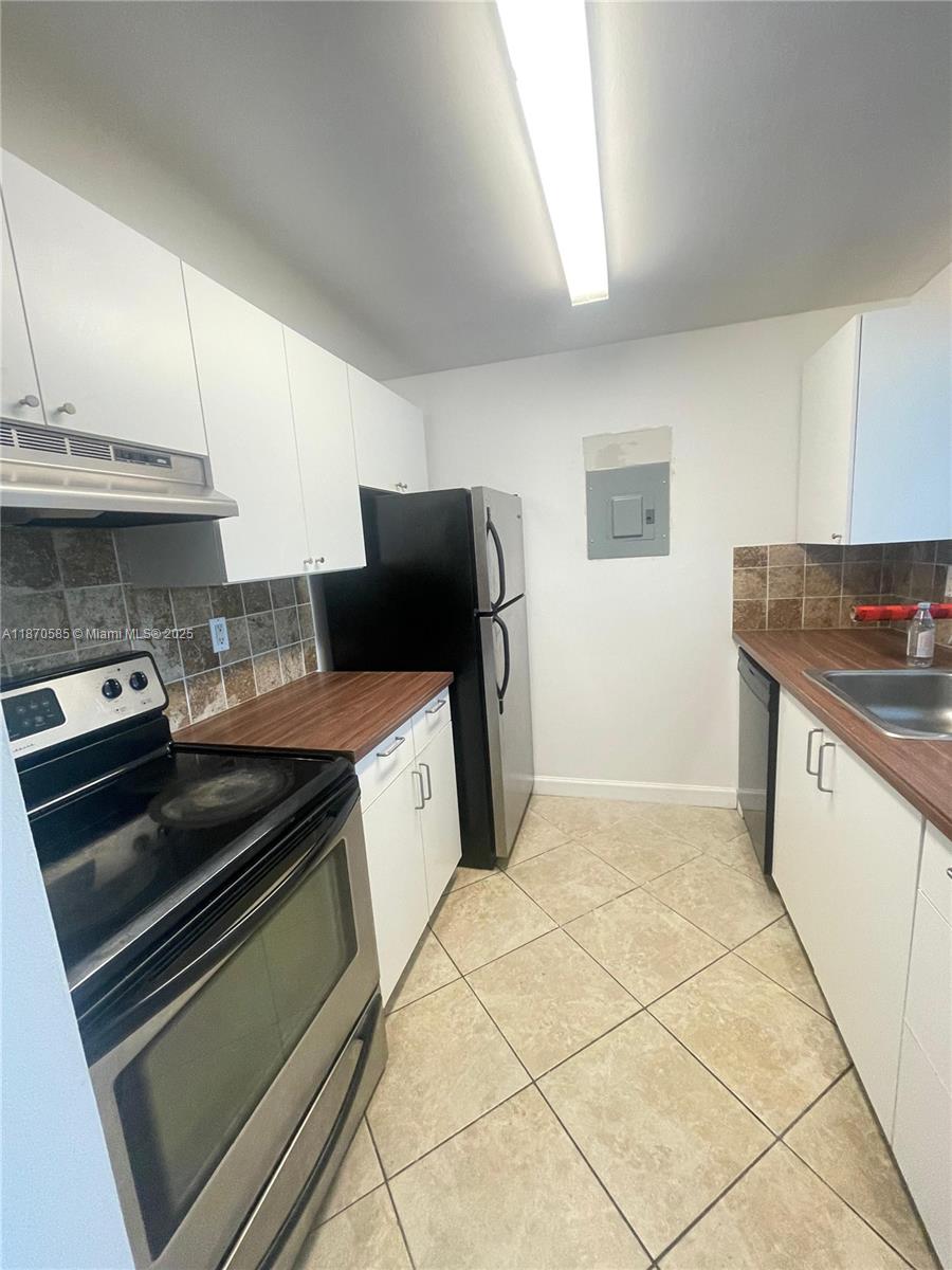 CORAL WAY GARDENS CONDO - Residential Lease