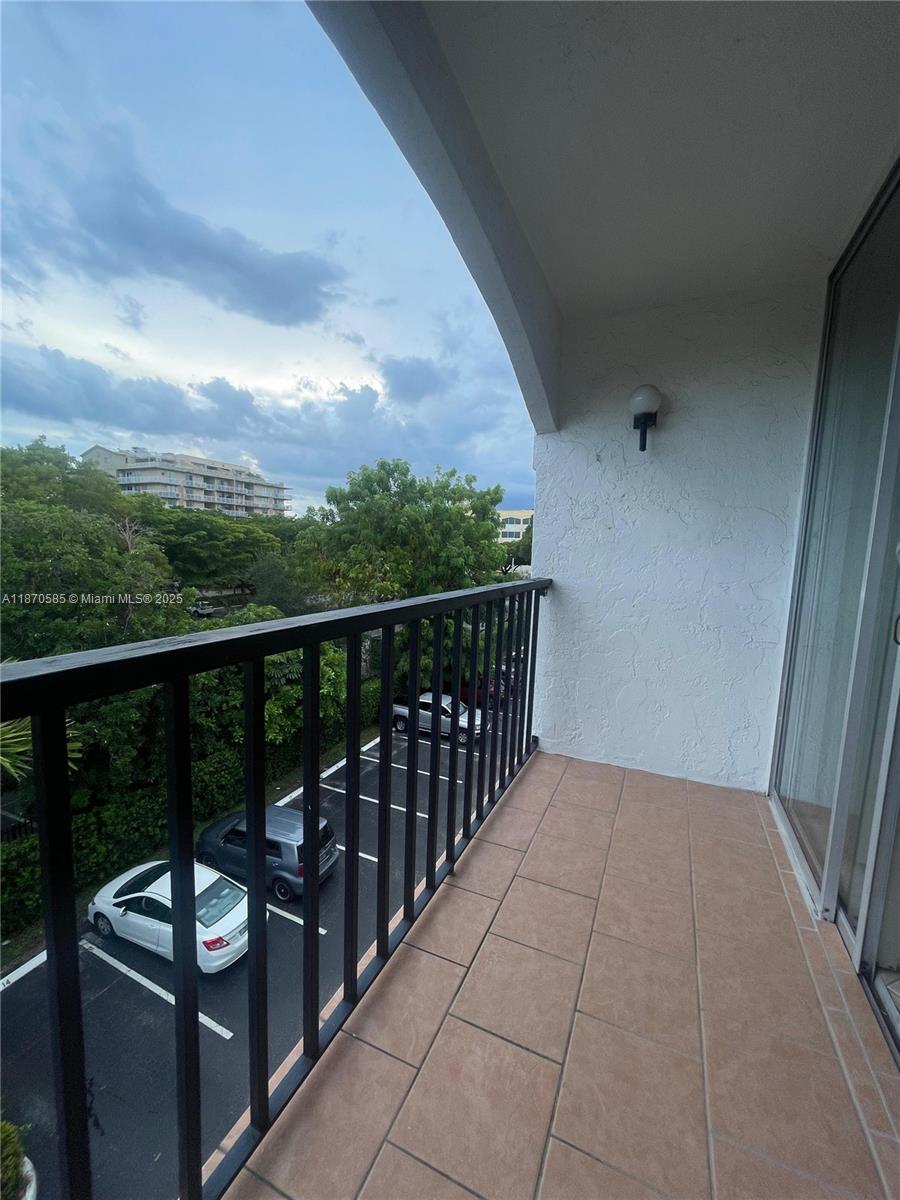 CORAL WAY GARDENS CONDO - Residential Lease