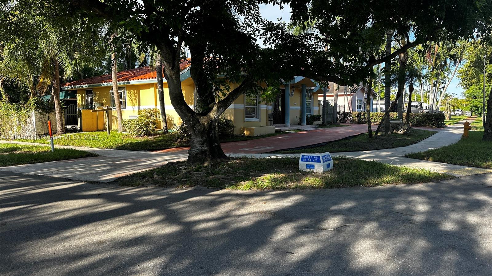 CAMNER MANOR 2ND ADDN - Residential