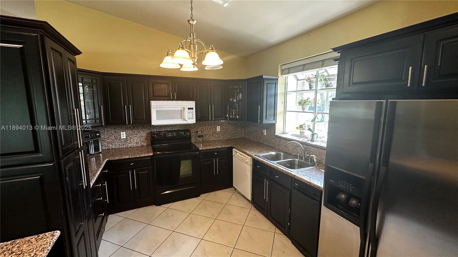 View photos, virtual tours, details... 6391 SW 20th St