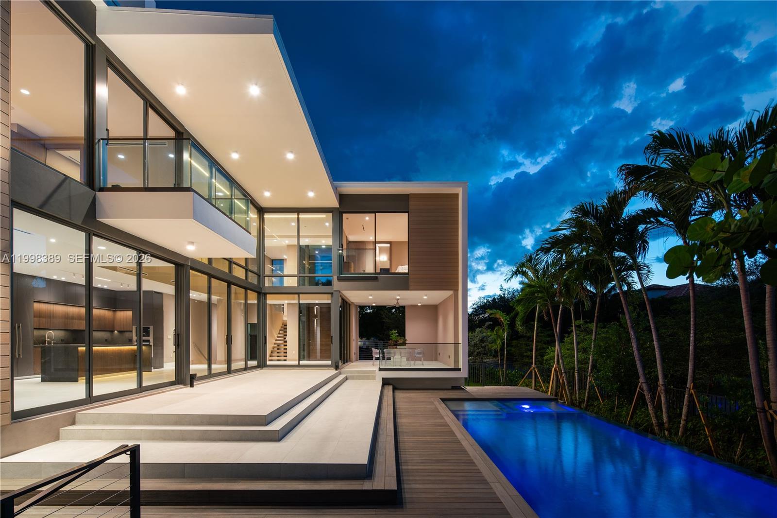 TROPICAL ISLE HOMES SUB - Residential