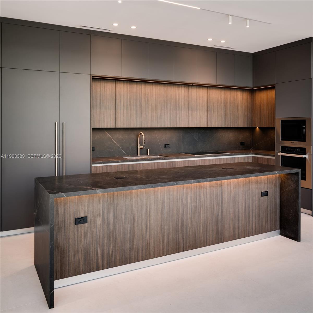 TROPICAL ISLE HOMES SUB - Residential