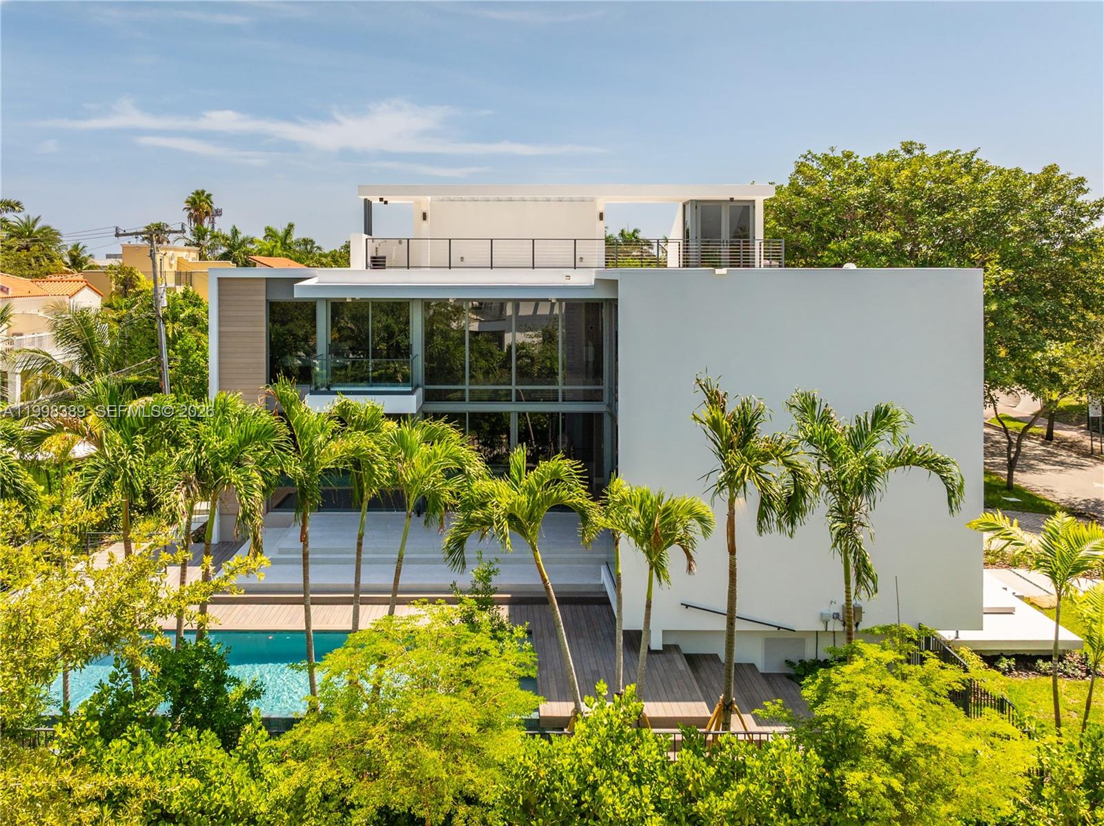 TROPICAL ISLE HOMES SUB - Residential