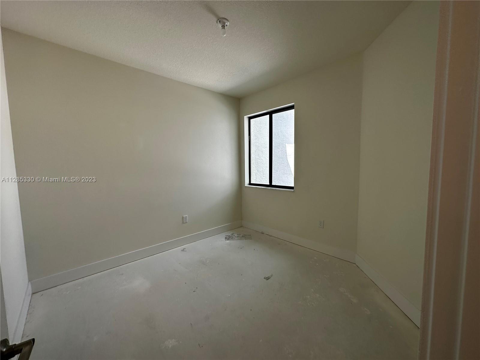 DOWNTOWN DORAL SOUTH PHAS - Residential
