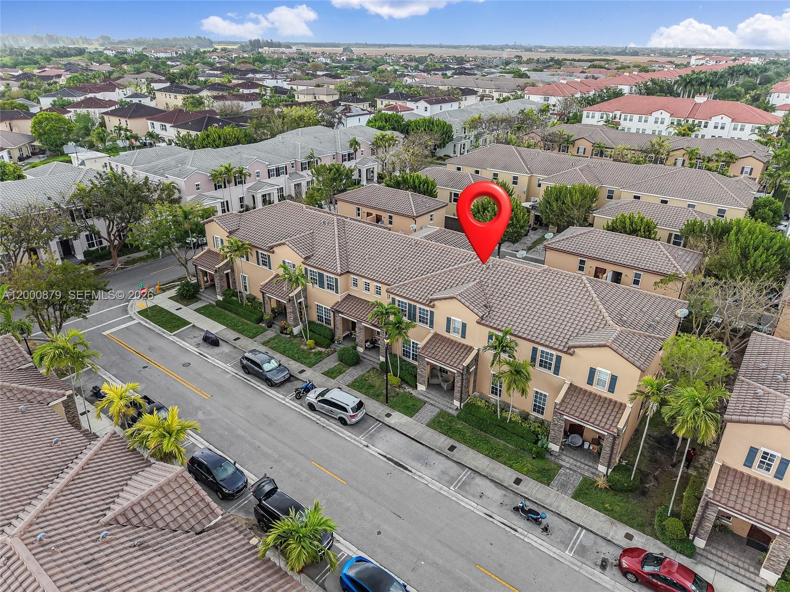 KENDALL COMMONS TOWNHOMES - Residential Lease