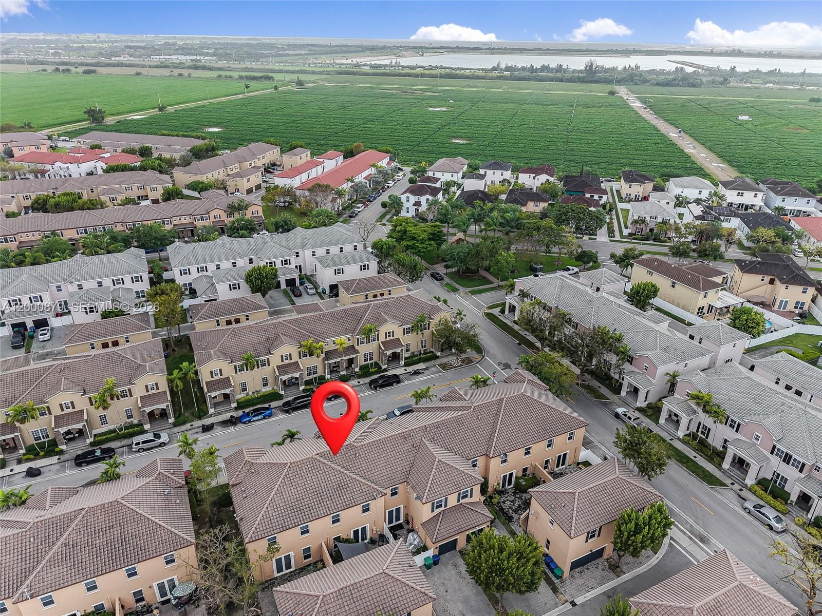 KENDALL COMMONS TOWNHOMES - Residential Lease