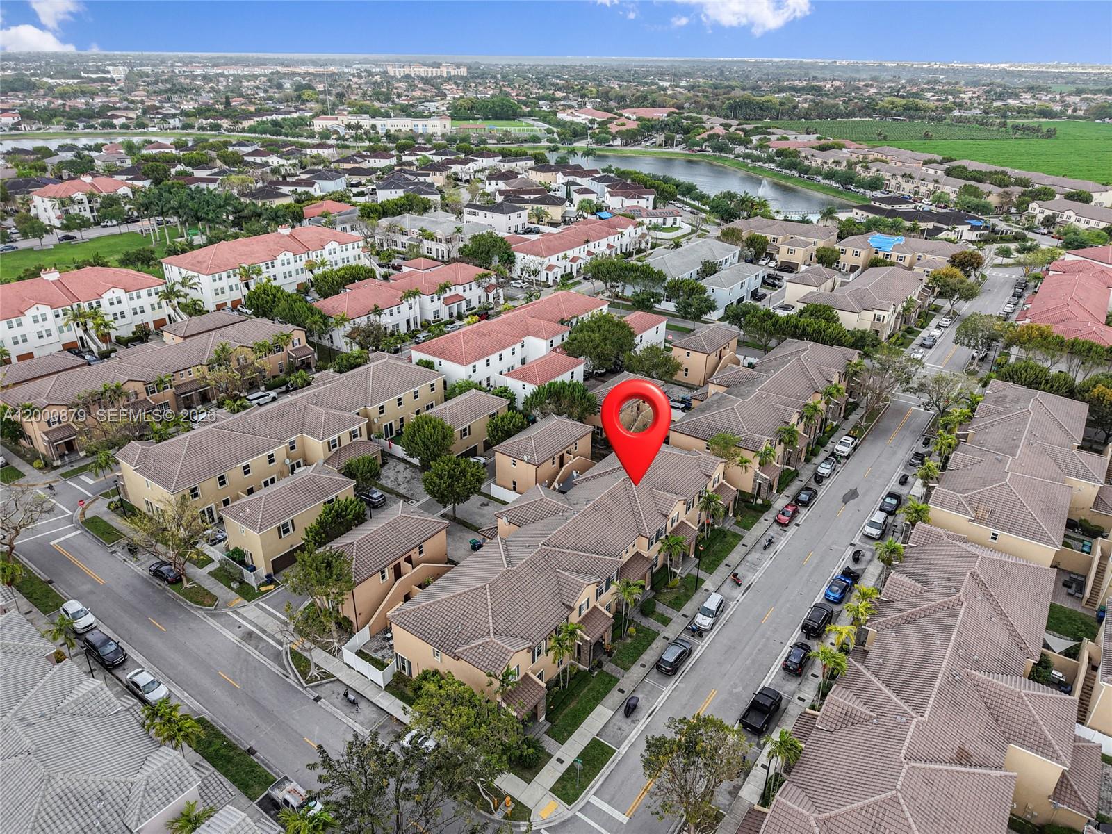 KENDALL COMMONS TOWNHOMES - Residential Lease