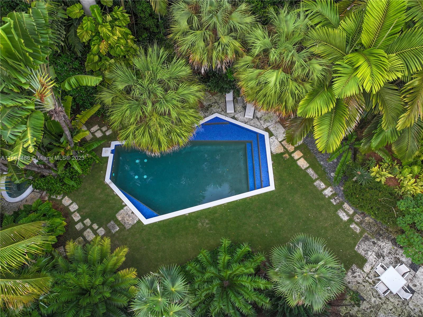 LEAFY WAY - Residential