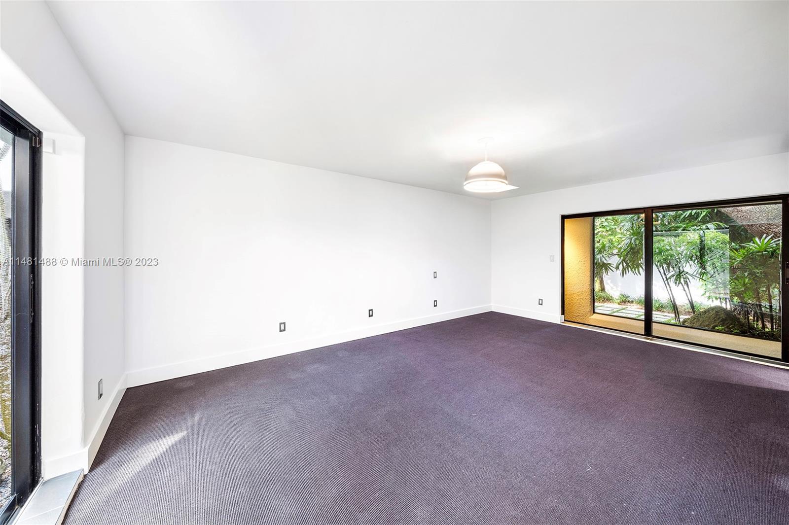 LEAFY WAY - Residential