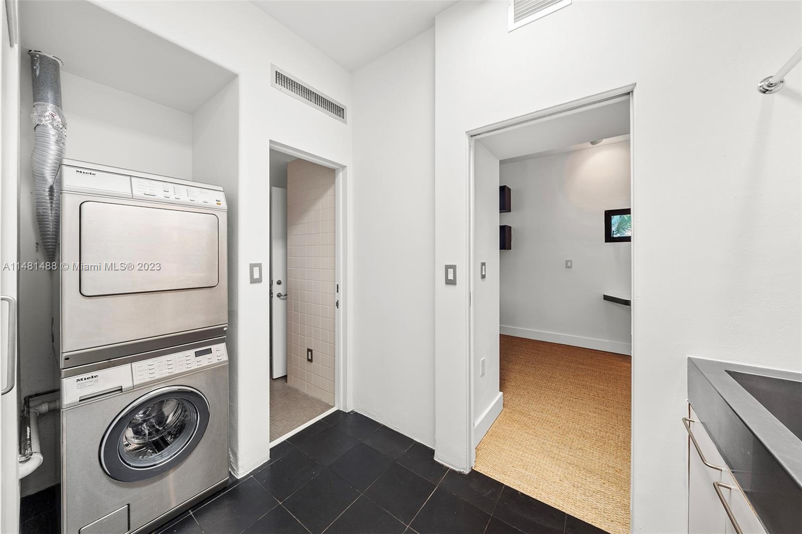 LEAFY WAY - Residential