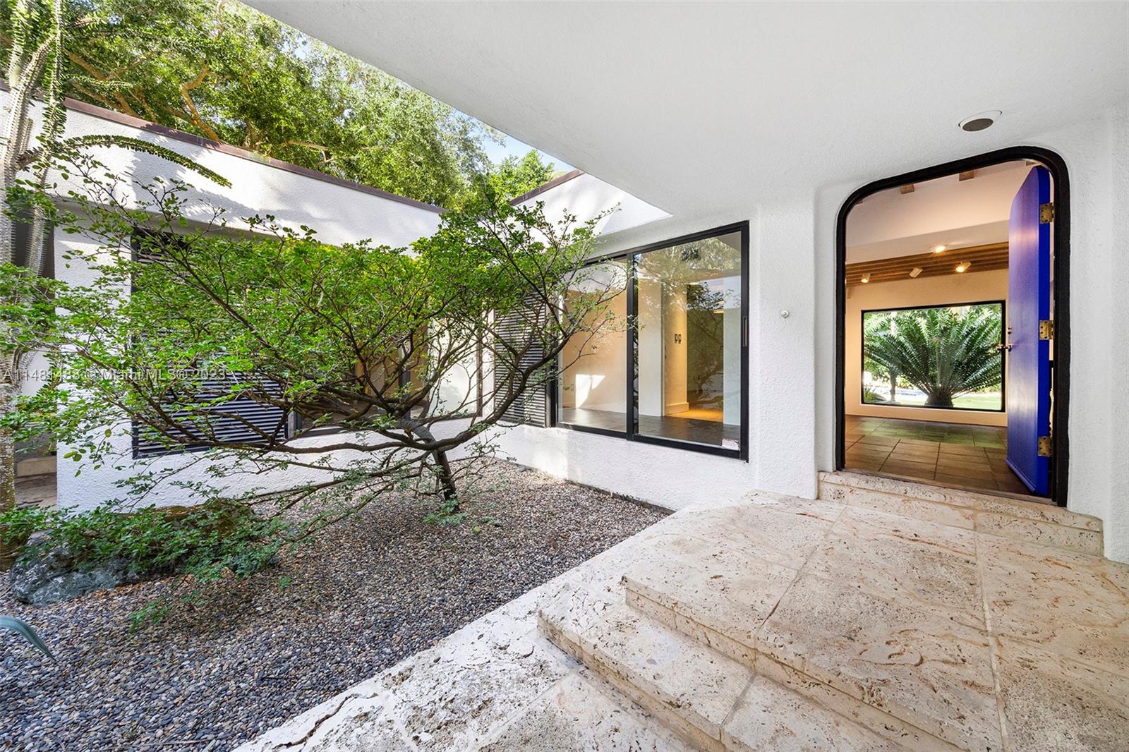 LEAFY WAY - Residential