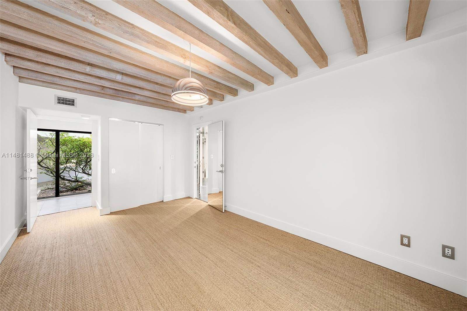 LEAFY WAY - Residential