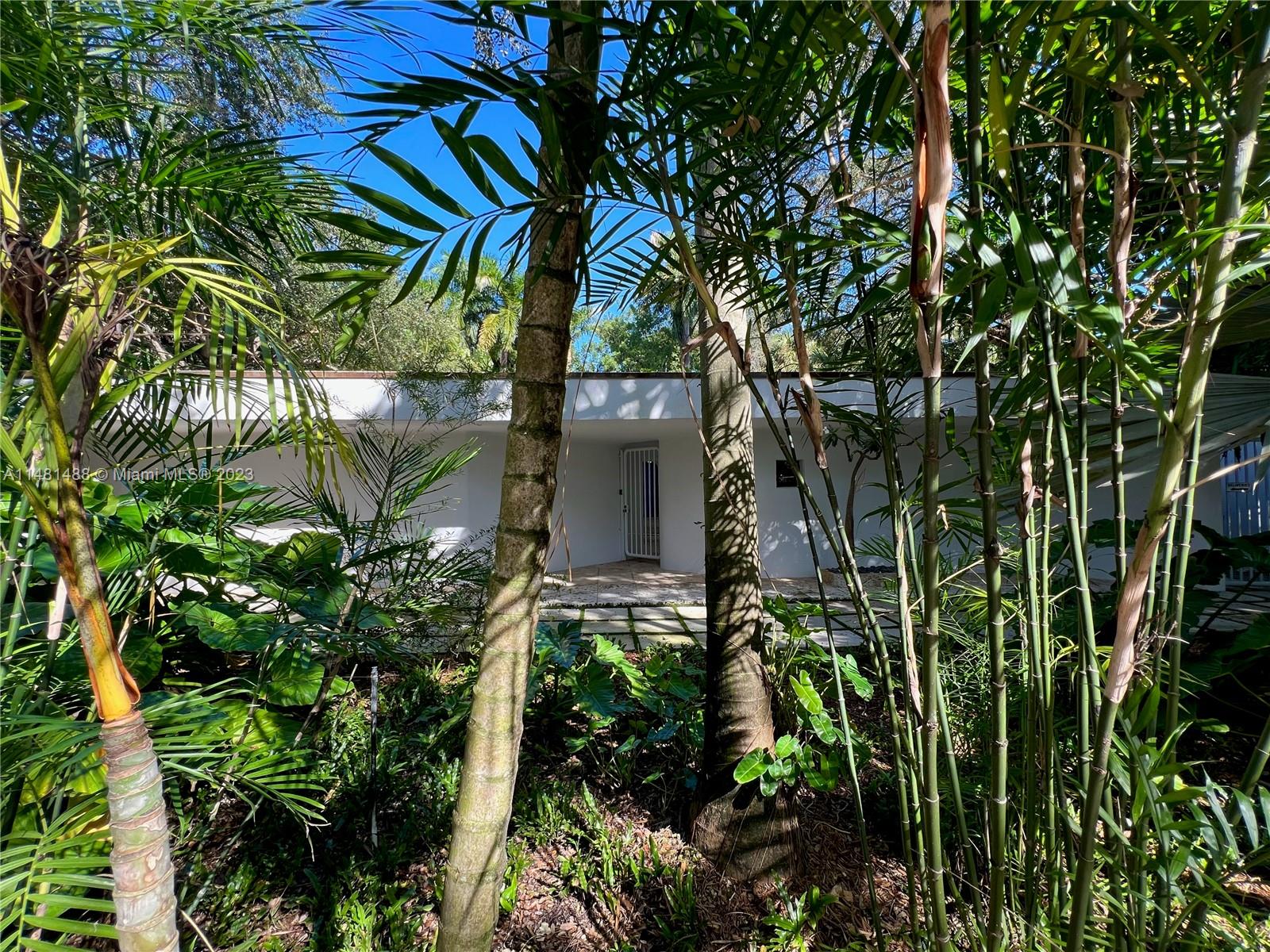 LEAFY WAY - Residential