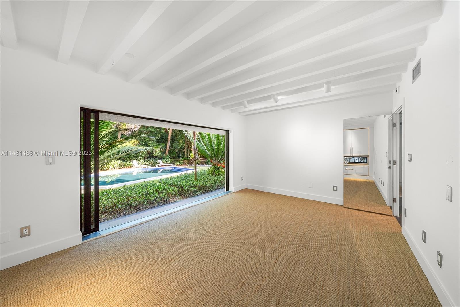 LEAFY WAY - Residential